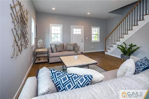 83 Old Rd, Sewaren, NJ 07077 photo 13
