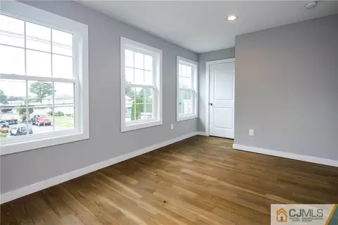83 Old Rd, Sewaren, NJ 07077 photo 22