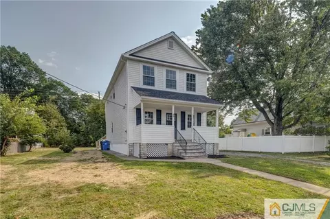 83 Old Rd, Sewaren, NJ 07077 photo 1
