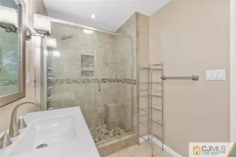 19 Dellview Dr, Edison, NJ 08820 photo 24