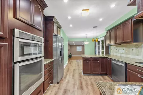 19 Dellview Dr, Edison, NJ 08820 photo 11