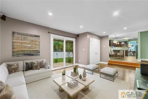19 Dellview Dr, Edison, NJ 08820 photo 16