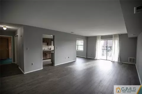 1416 Raspberry Ct, Edison, NJ 08817 photo 4