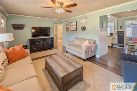 44 George Ave, Middlesex, NJ 08846 photo 3