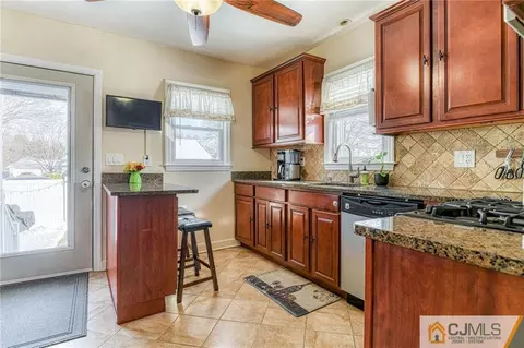 424 Main St, Middlesex, NJ 08846 photo 13