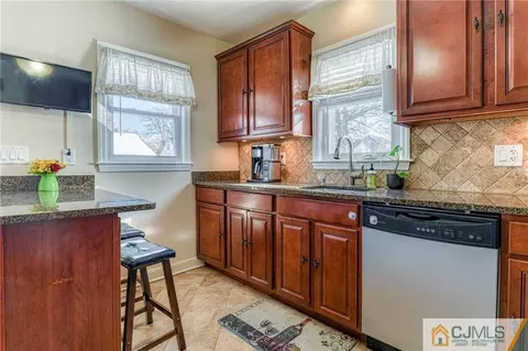 424 Main St, Middlesex, NJ 08846 photo 12