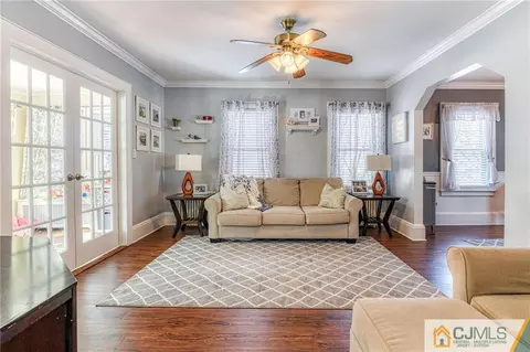 424 Main St, Middlesex, NJ 08846 photo 3