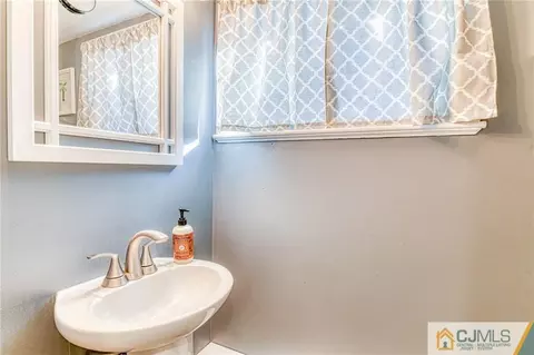 424 Main St, Middlesex, NJ 08846 photo 26