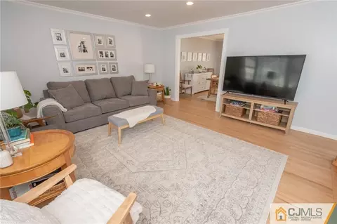 4 Taurus Ct, Edison, NJ 08820 photo 27