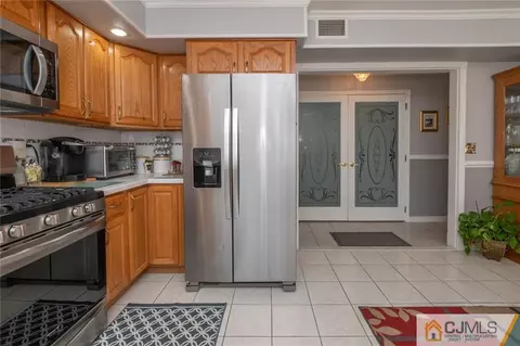 4 Taurus Ct, Edison, NJ 08820 photo 5