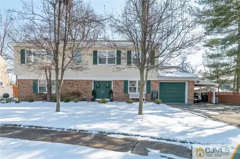 4 Taurus Ct, Edison, NJ 08820 photo 1