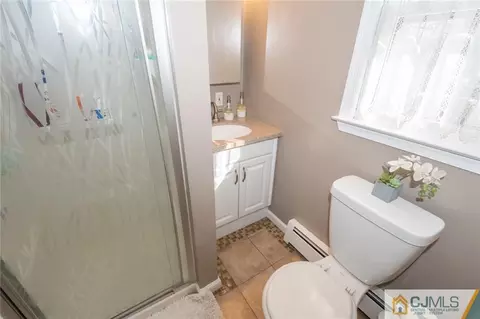 4 Taurus Ct, Edison, NJ 08820 photo 33