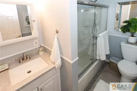 4 Taurus Ct, Edison, NJ 08820 photo 29