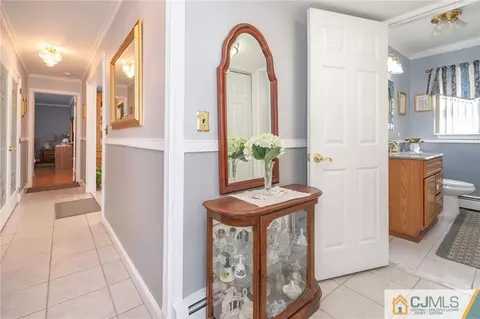 4 Taurus Ct, Edison, NJ 08820 photo 12