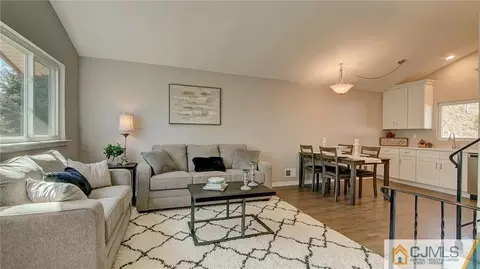 45 Middlesex Rd, Matawan, NJ 07747 photo 5