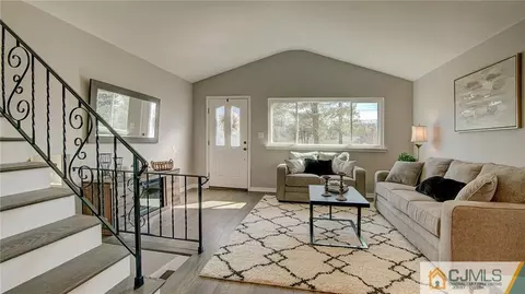 45 Middlesex Rd, Matawan, NJ 07747 photo 6