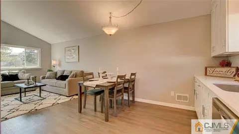 45 Middlesex Rd, Matawan, NJ 07747 photo 10