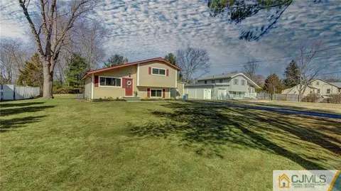 45 Middlesex Rd, Matawan, NJ 07747 photo 2
