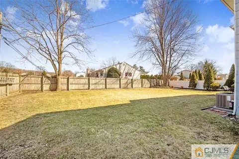 24 Princeton Dr, Middlesex, NJ 08846 photo 29