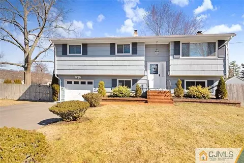 24 Princeton Dr, Middlesex, NJ 08846 photo 1