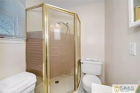 24 Princeton Dr, Middlesex, NJ 08846 photo 13