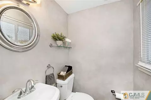 24 Princeton Dr, Middlesex, NJ 08846 photo 23
