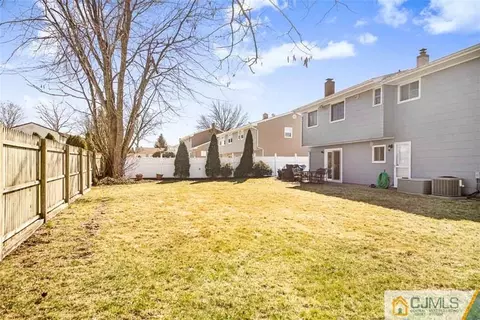 24 Princeton Dr, Middlesex, NJ 08846 photo 28