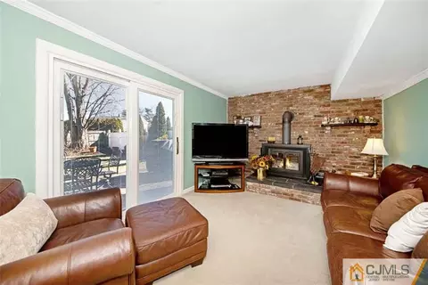 24 Princeton Dr, Middlesex, NJ 08846 photo 19