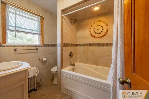 437 Runyon Ave, Middlesex, NJ 08846 photo 14