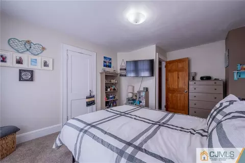 437 Runyon Ave, Middlesex, NJ 08846 photo 15