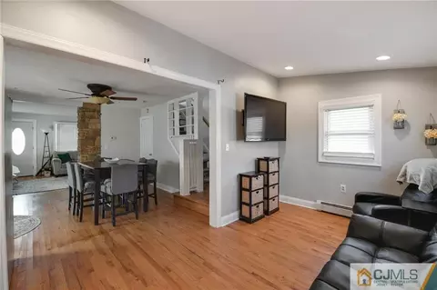 136 Main St, Helmetta, NJ 08828 photo 5