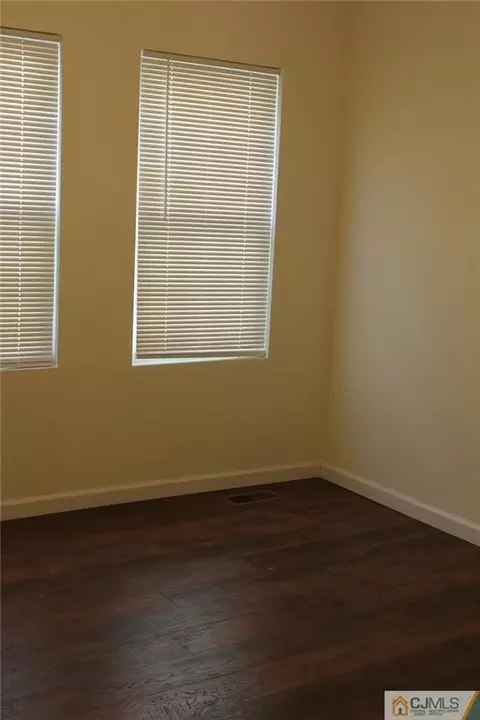 661 S 2nd St, Plainfield, NJ 07060 photo 9