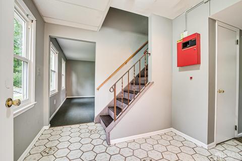 46 Roxy Ave, Edison, NJ 08820 photo 5