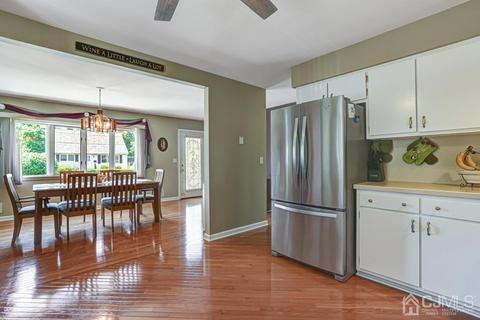 562 W Pershing Ave, Middlesex, NJ 08846 photo 10