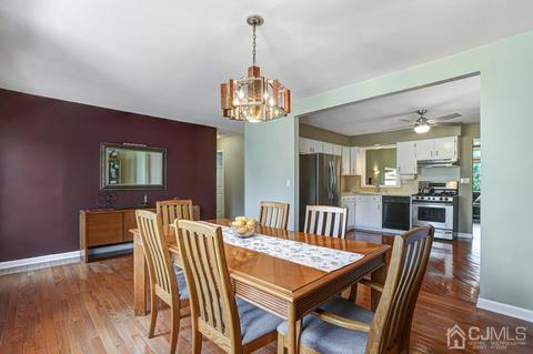 562 W Pershing Ave, Middlesex, NJ 08846 photo 12
