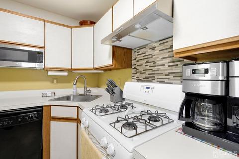 910 Meadow Ct, Helmetta, NJ 08828 photo 8