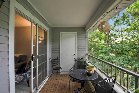 910 Meadow Ct, Helmetta, NJ 08828 photo 24