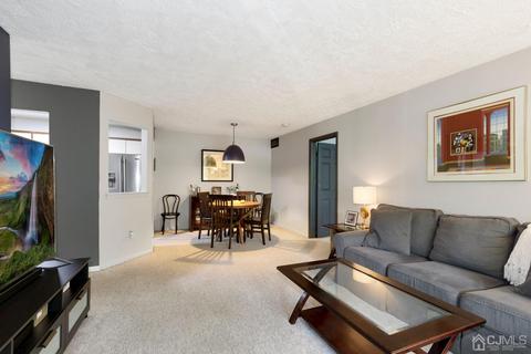 910 Meadow Ct, Helmetta, NJ 08828 photo 5