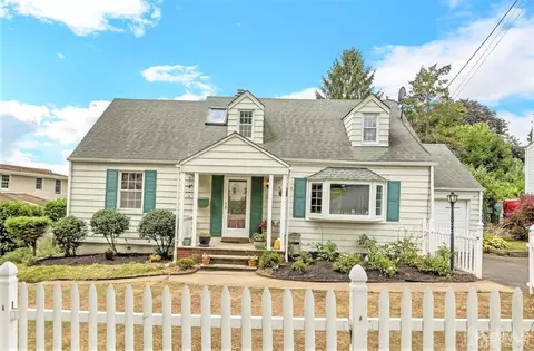 93 N Third St NE, Edison, NJ 08837 photo 2