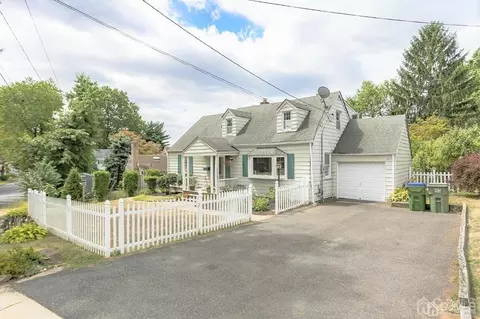 93 N Third St NE, Edison, NJ 08837 photo 3
