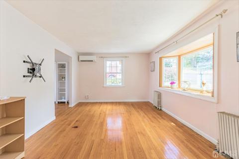93 N Third St, Edison, NJ 08837 photo 7