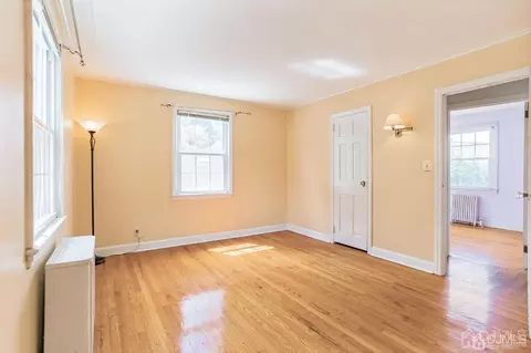 93 N Third St NE, Edison, NJ 08837 photo 15