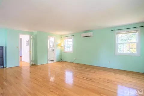 93 N Third St NE, Edison, NJ 08837 photo 19