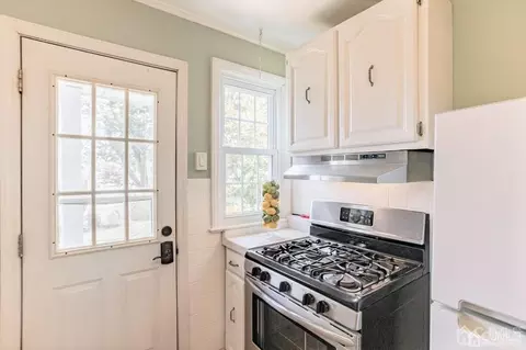 93 N Third St NE, Edison, NJ 08837 photo 14