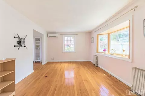 93 N Third St NE, Edison, NJ 08837 photo 7