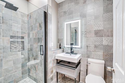 65 Calvert Ave E, Edison, NJ 08820 photo 25