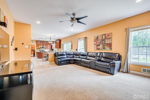 65 Calvert Ave E, Edison, NJ 08820 photo 22