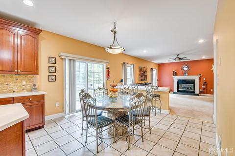 65 Calvert Ave E, Edison, NJ 08820 photo 20