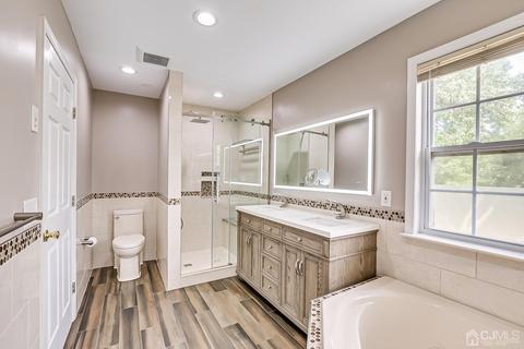 65 Calvert Ave E, Edison, NJ 08820 photo 36