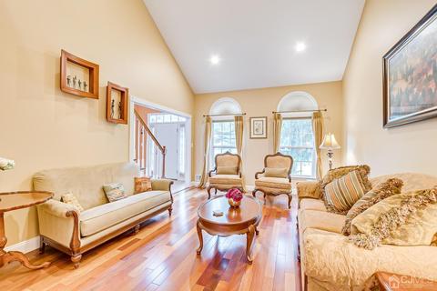 65 Calvert Ave E, Edison, NJ 08820 photo 9